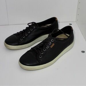 Ecco sneakers
